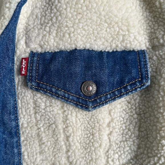 Levi's off white ex boyfriend Sherpa peiced trucker jacket jacket size small - Picture 9 of 14